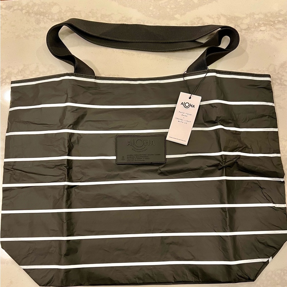 Aloha Pinstripe Day Tripper Travel Splash proof Bag
